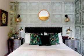 Stunning Private en-suite studio in Cobham